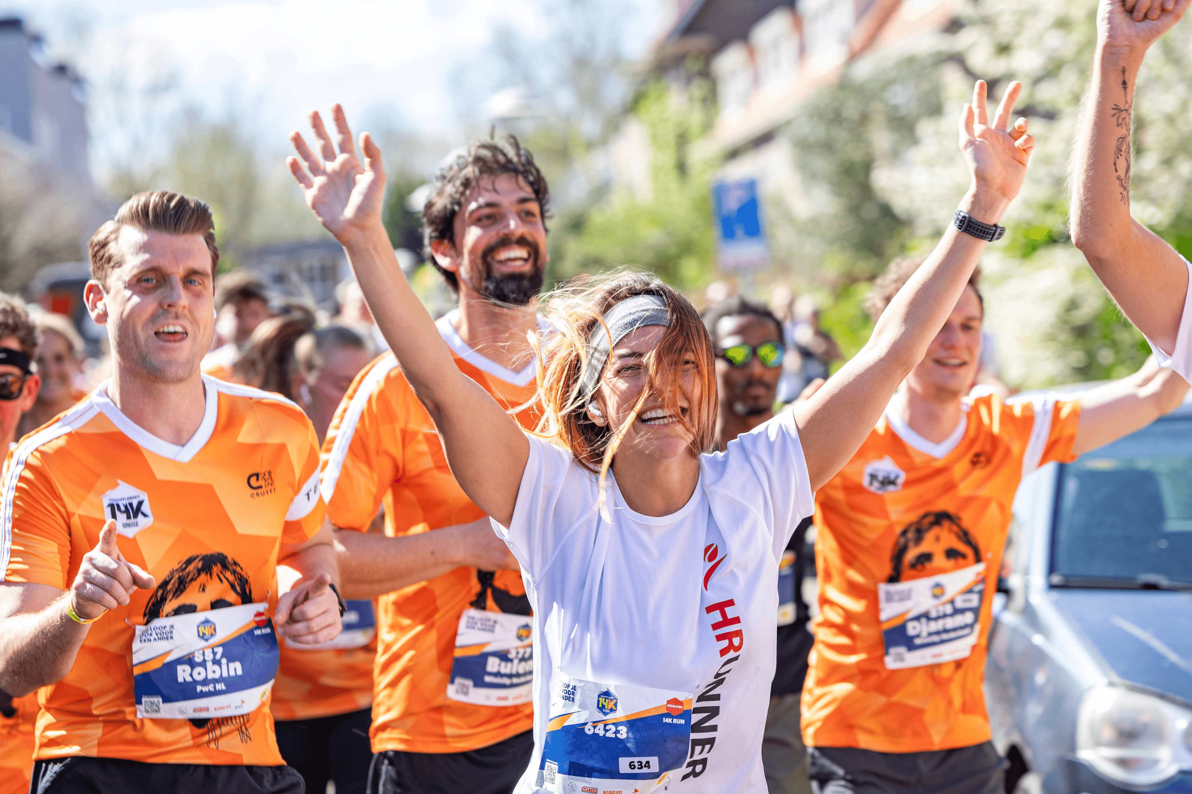People running a marathon